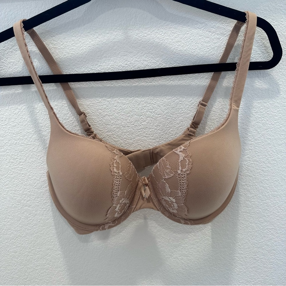 Victoria’s Secret body by Victoria bra size 32DD